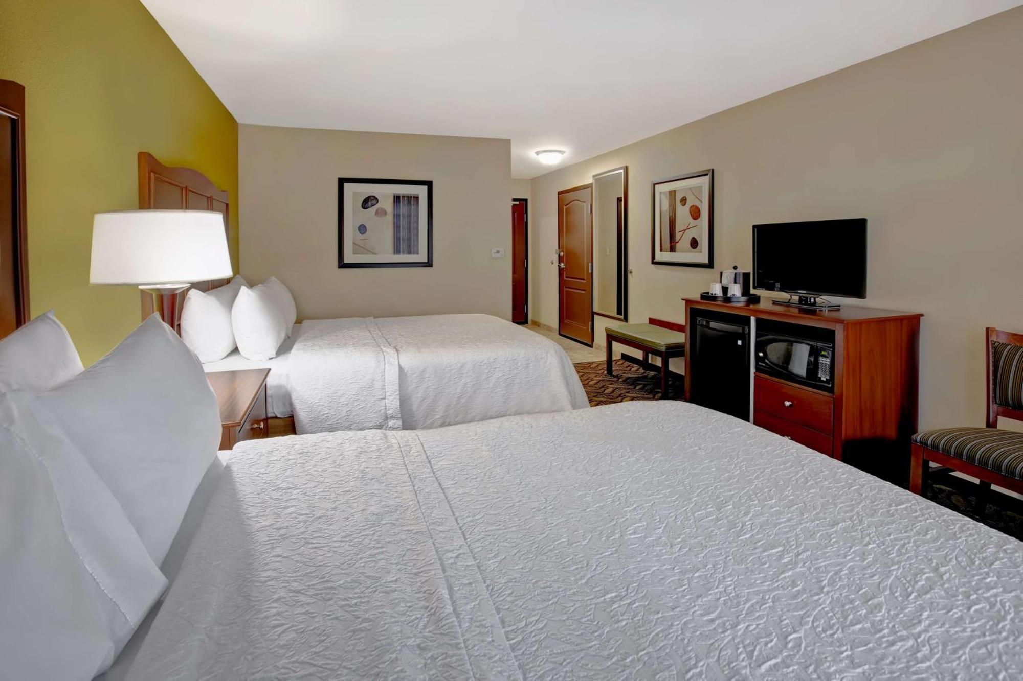Hampton Inn Dekalb - Near The University Eksteriør bilde
